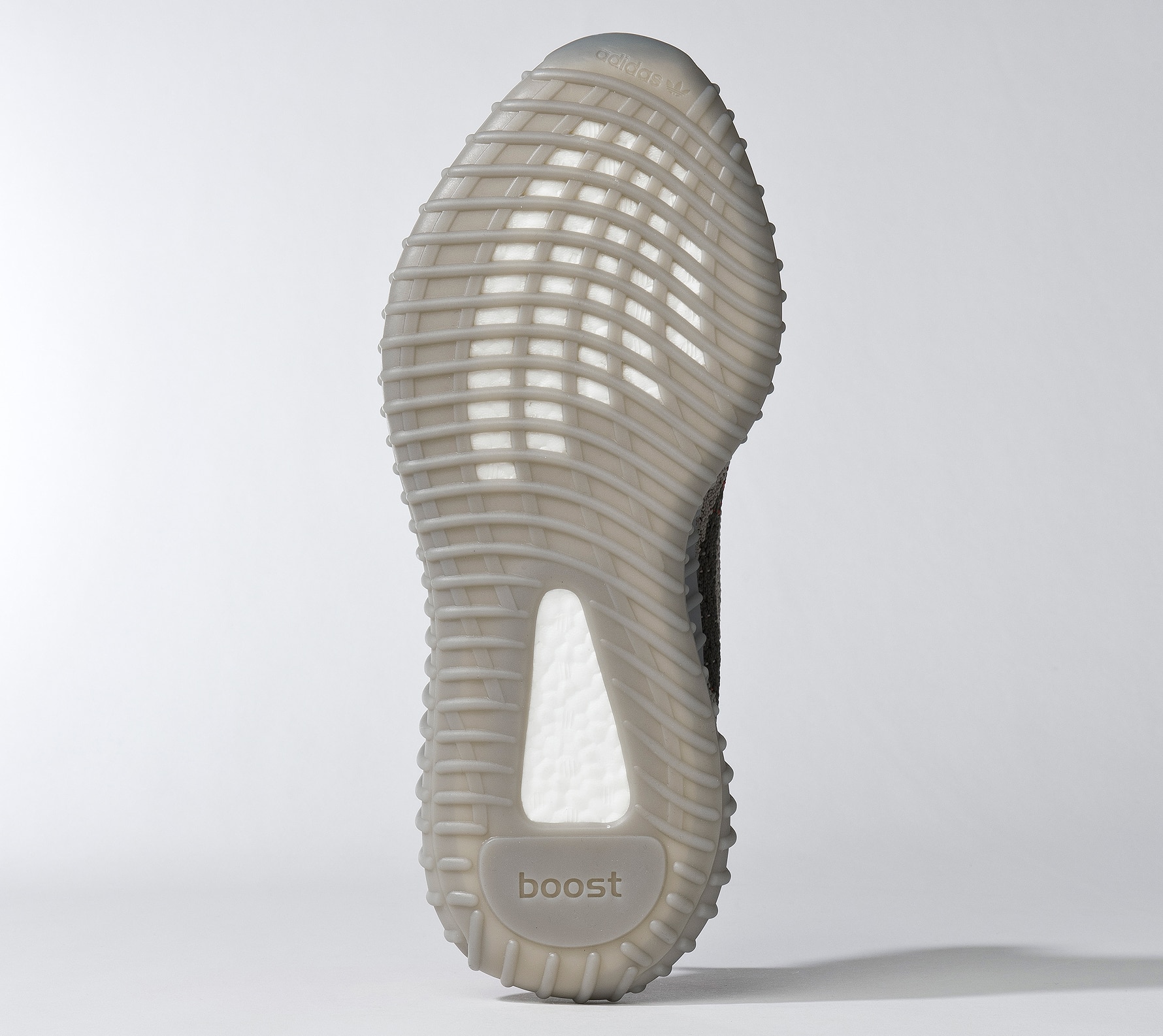Skvělé tenisky značky adidas Yeezy Boost 350 V2