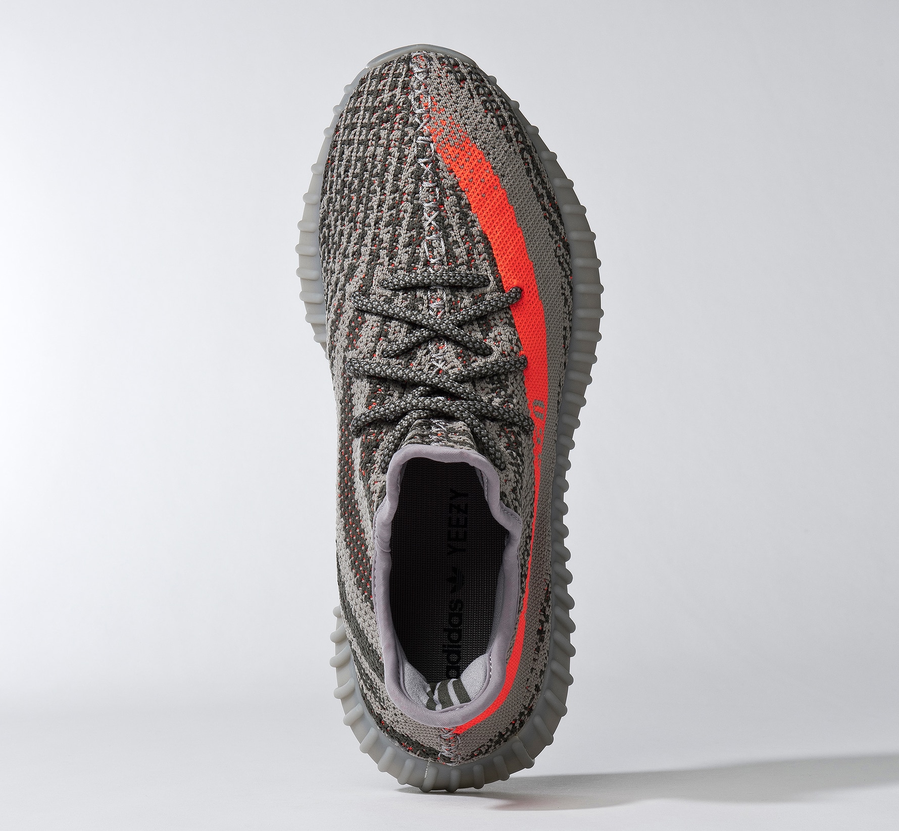 Skvělé tenisky značky adidas Yeezy Boost 350 V2