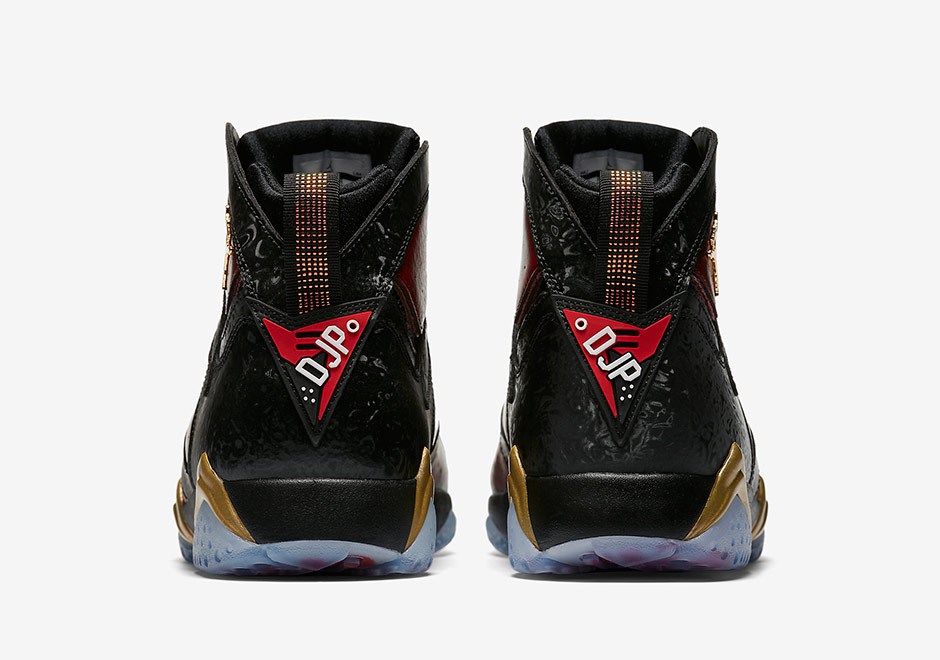 Basketbalové Tenisky Nike Air Jordan 7 Retro Doernbecher