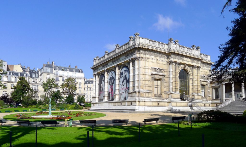 Nové muzeum módy v Paříži bude první stálou expozicí ve Francii