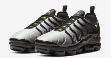 Tenisky Nike Air VaporMax Plus Neon