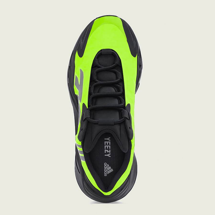 Tenisky adidas Yeezy Boost 700 MNVN Phosphor