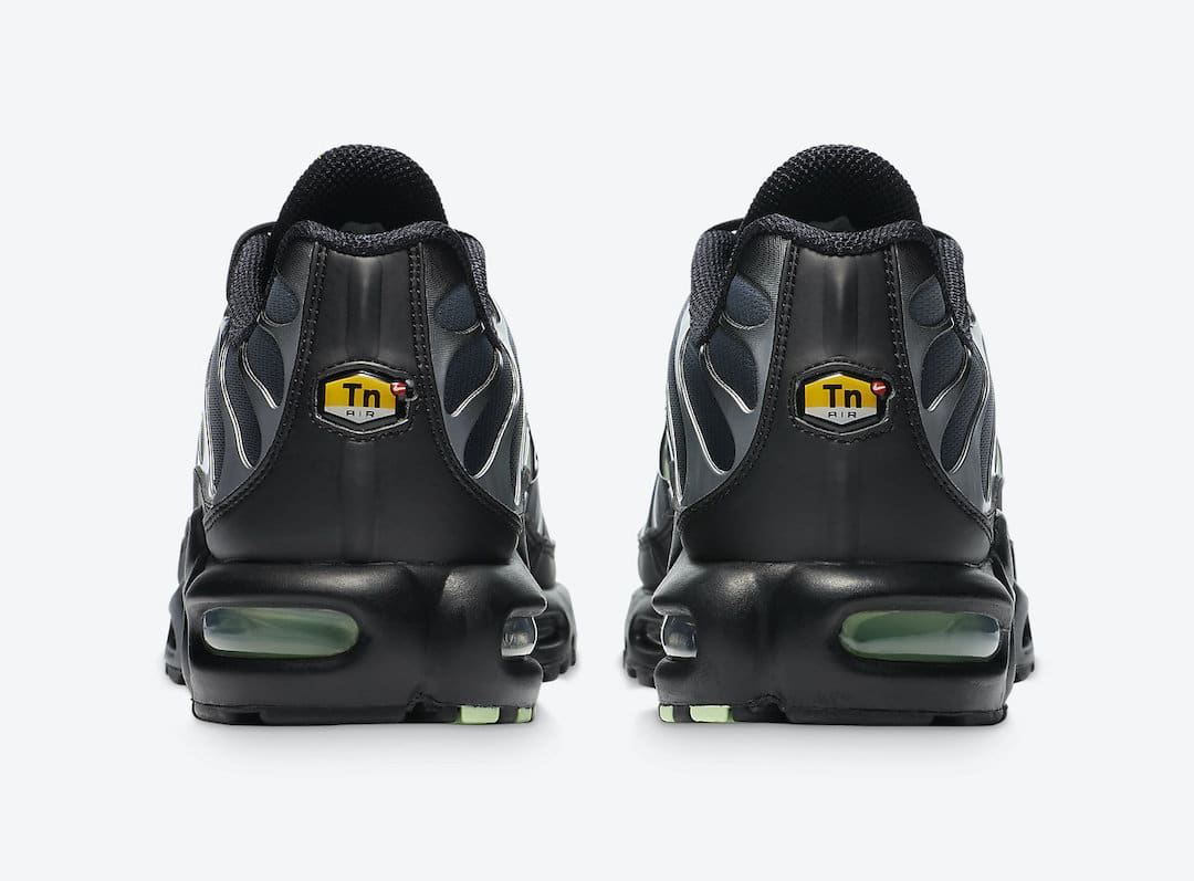 Tenisky Nike Air Max Plus Particle Grey CZ7552-001