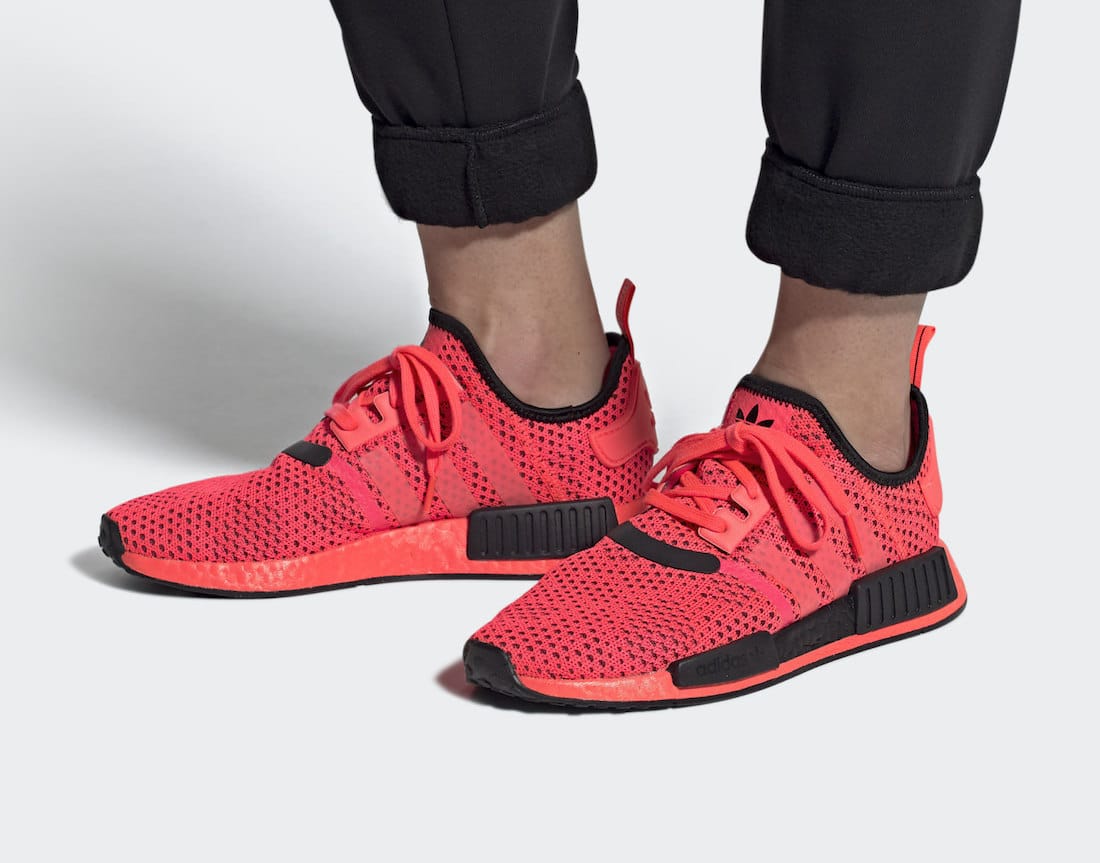 Tenisky adidas NMD R1 Signal Pink FV1740