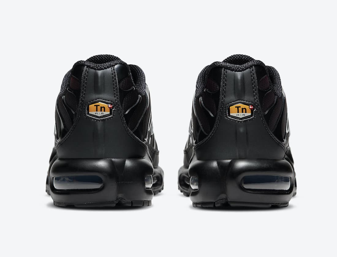 Pánské černé a červené tenisky Nike Air Max Plus White Silver Black Red DC1936-001 nízké sportovní boty a obuv Nike