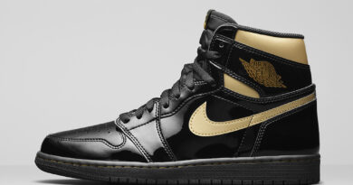 Pánské černé tenisky Air Jordan 1 High OG Black/Black-Metallic Gold 555088-032 kožené a vysoké kotníkové boty a obuv Jordan