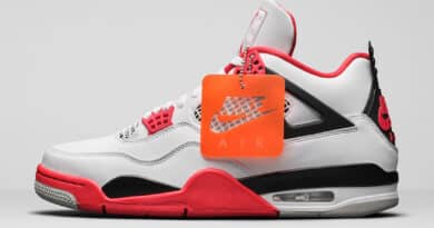 Pánské bílé tenisky a boty Air Jordan 4 Retro White/Fire Red-Black-Tech Grey DC7770-160 nízké kožené botasky a obuv Jordan