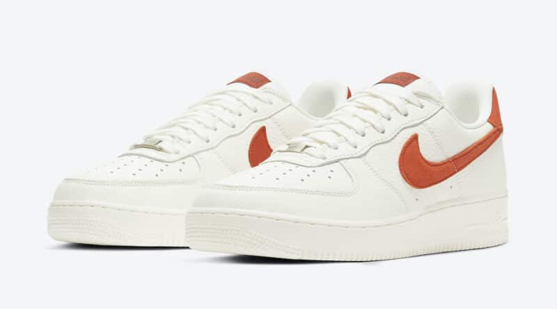 Pánské bílé tenisky a botasky Nike Air Force 1 07 Craft Sail/Mantra Orange-Forest CV1755-100 nízké kožené boty a obuv Nike AF1