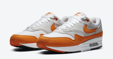 Pánské bílé oranžové tenisky a botasky Nike Air Max 1 White/Magma Orange-Neutral Grey-Black DC1454-101 nízké sportovní boty a obuv Nike