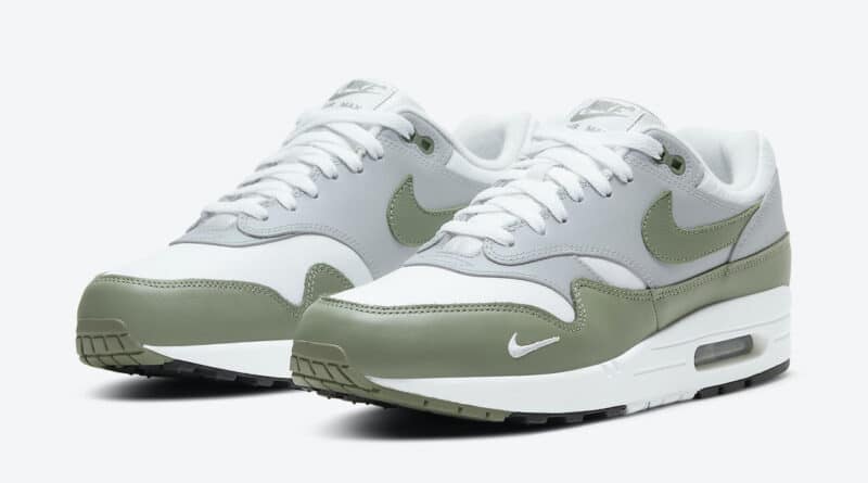 Pánské bílé zelené tenisky a botasky Nike Air Max 1 White/Spiral Sage-Wolf Grey-Black DB5074-100 nízké sportovní boty a obuv Nike