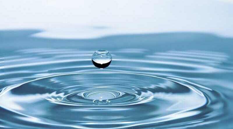 Kolik čisté vody bychom měli denně vypít pro naše zdraví