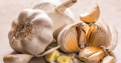 Může superpotravina česnek pomoci snížit hladinu cholesterolu