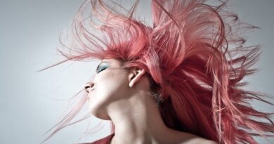 Způsobuje barvení vlasů rakovinu? Nová studie vyvolává obavy