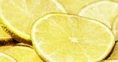 Hlavní výhody pití citronové vody pro detoxikaci těla a pleti