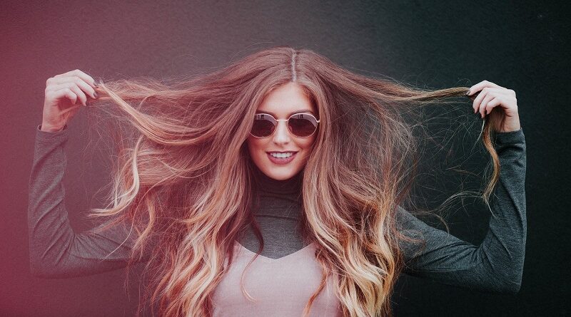 Způsoby péče o dlouhé vlasy, které by měla znát každá žena
