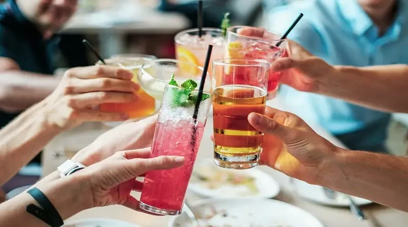 Pijete alkohol každý den? Co to dělá s vaším zdravím a tělem
