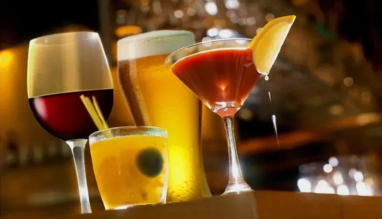 Rizika pití alkoholu: Jak poznat, že máte problém?